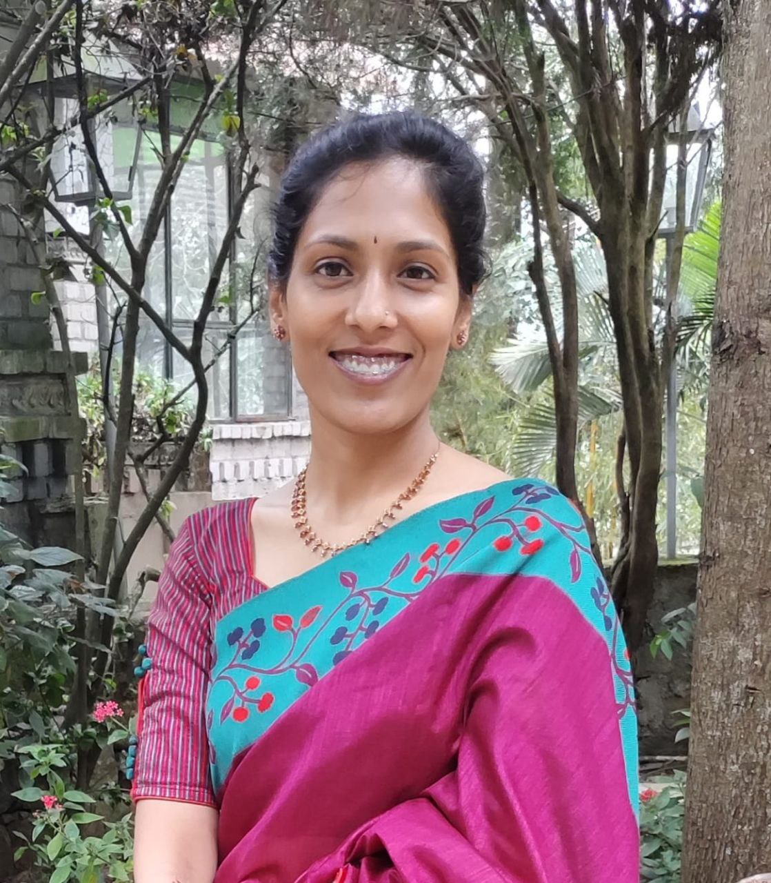  Dr. Akshaja