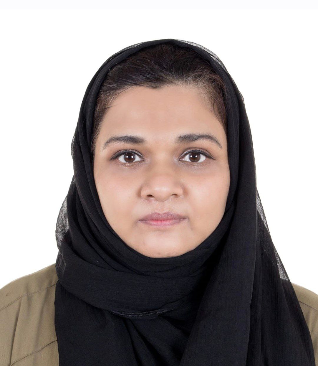 Dr Amna Arif